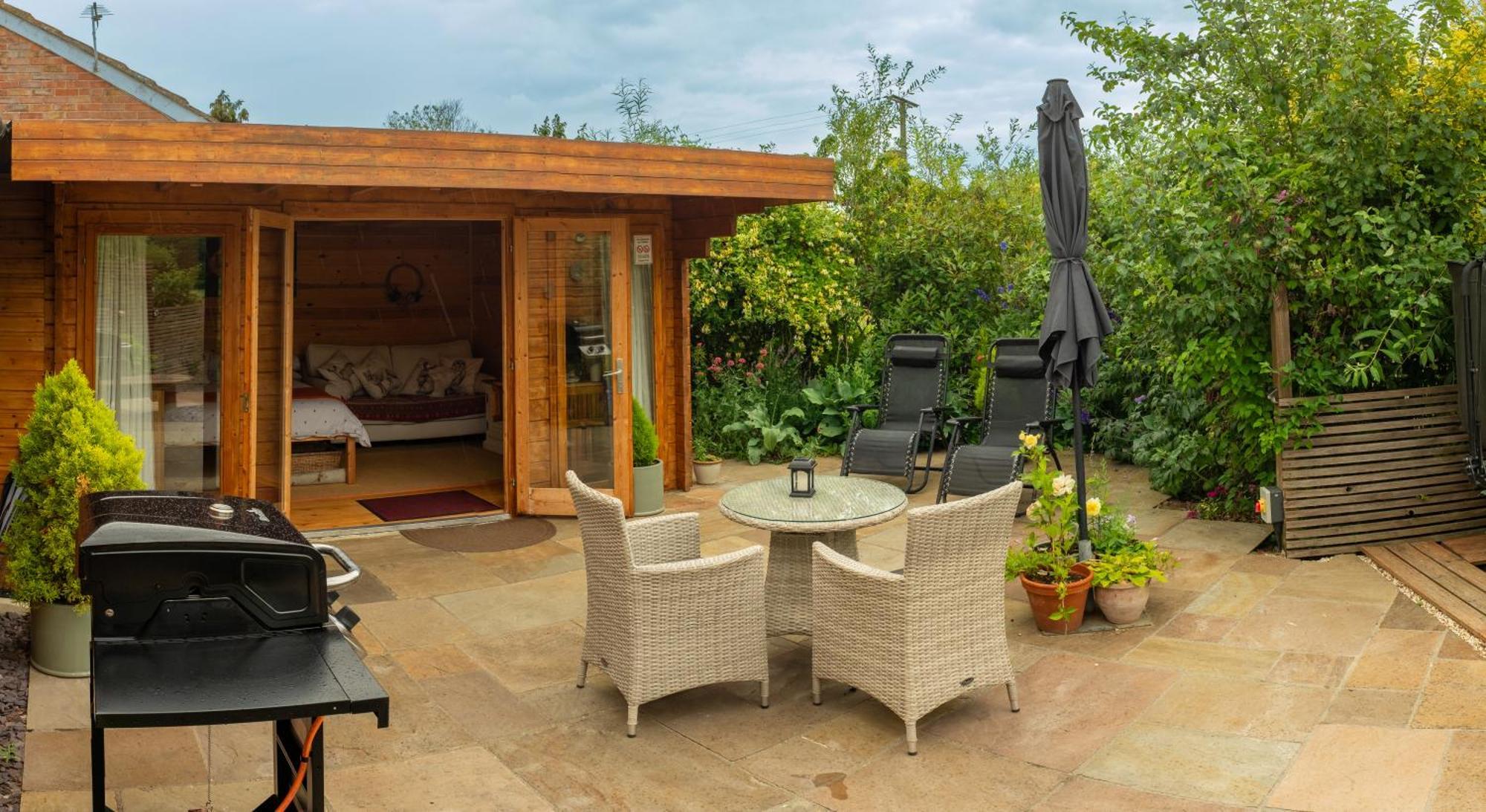 Moors Wood Relaxing ,Tranquil Retreat With Hot Tub Villa Chippenham  Kültér fotó