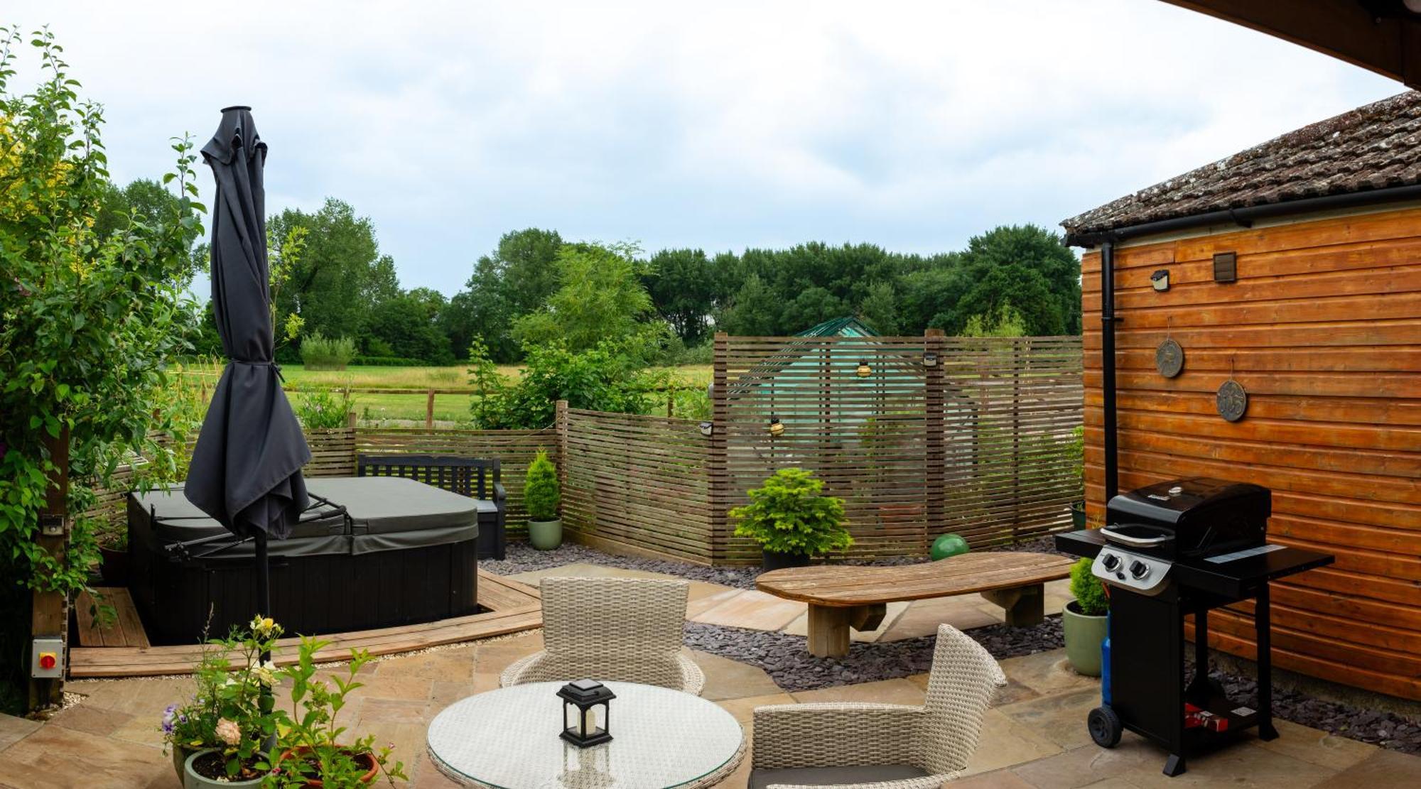 Moors Wood Relaxing ,Tranquil Retreat With Hot Tub Villa Chippenham  Kültér fotó